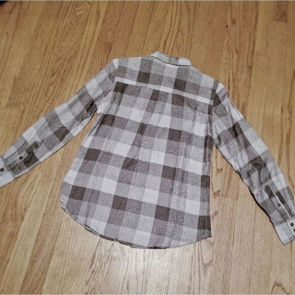 Olive + Oak | Gray Plaid Button Down Top - Picture 3 of 16
